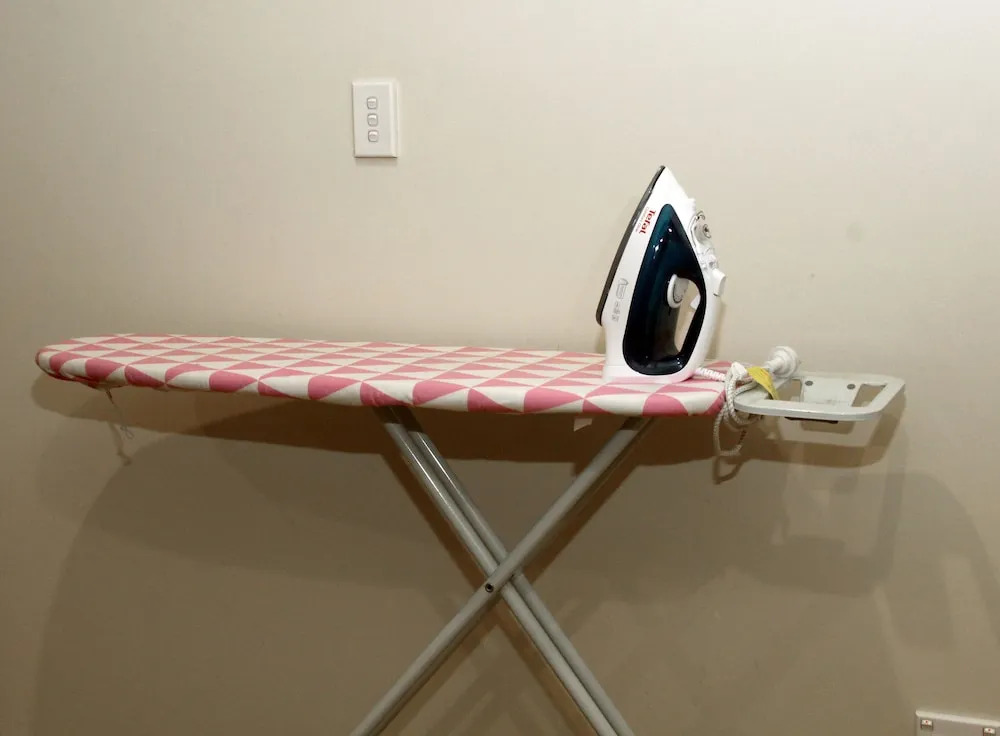 Adelaide Cbd Apartment - 3Br, 2Bath & Carpark