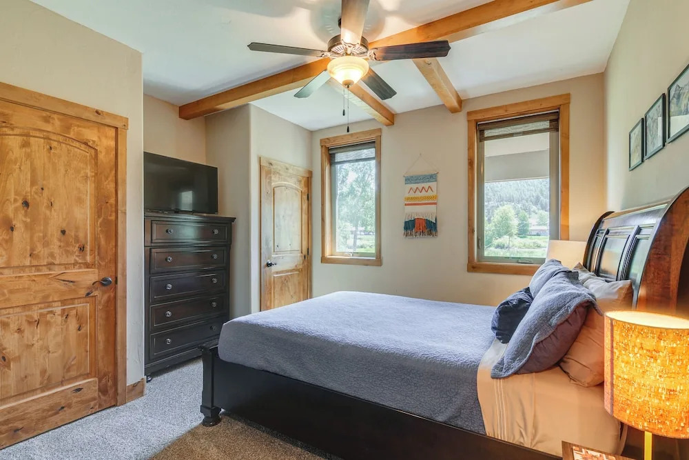< 1 Mi to Hot Spring: Condo in Pagosa Springs!