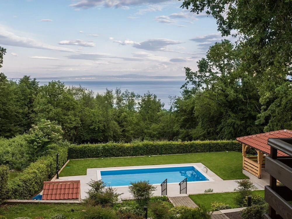 Luxurious Villa With Sea View for up to 8 Persons Located Near Opatija