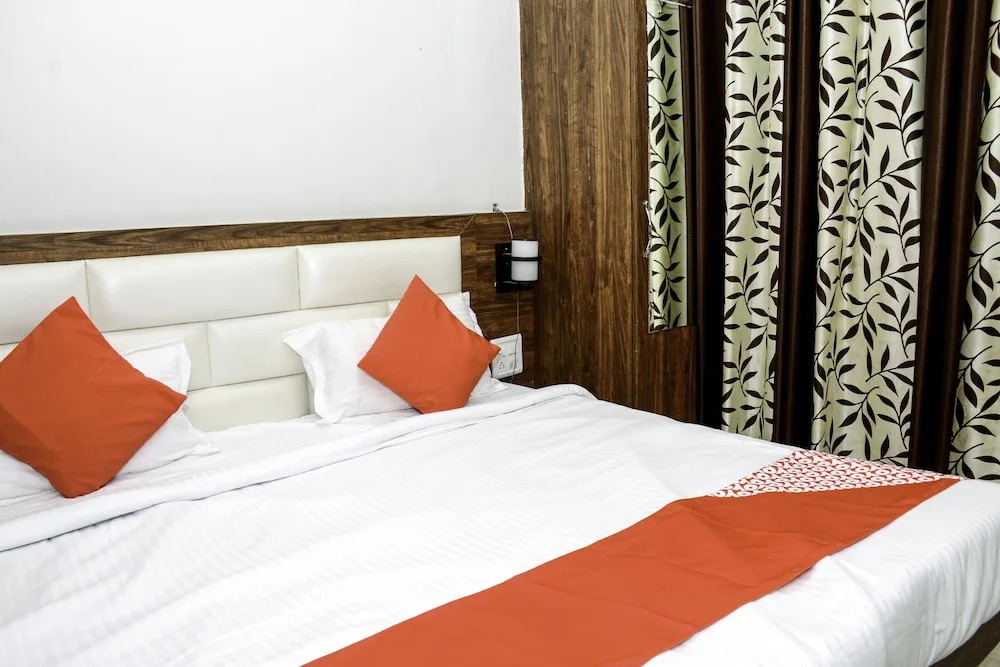 Hotel Raj Mandir