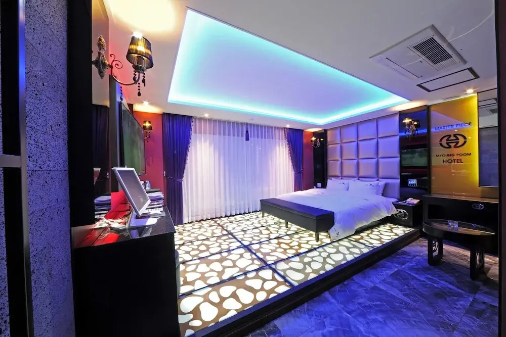 Biz Hotel