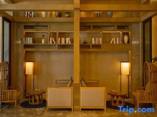 Zixuan Holiday Hotel