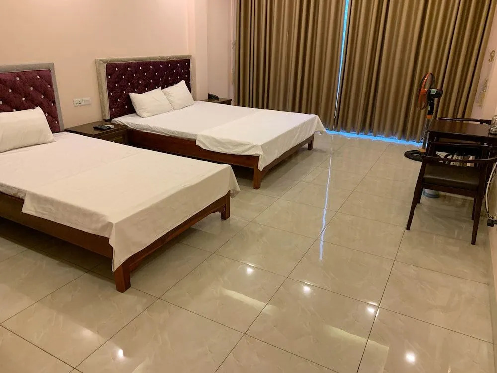 OYO 620 New World Hotel