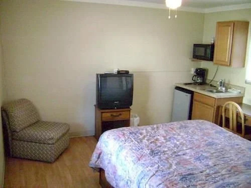 Tropix Inn