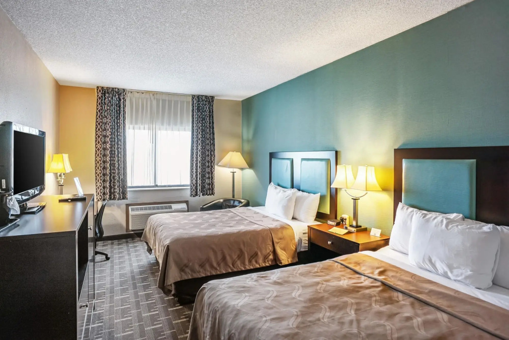Quality Inn Galesburg near US Highway 34 and I-74