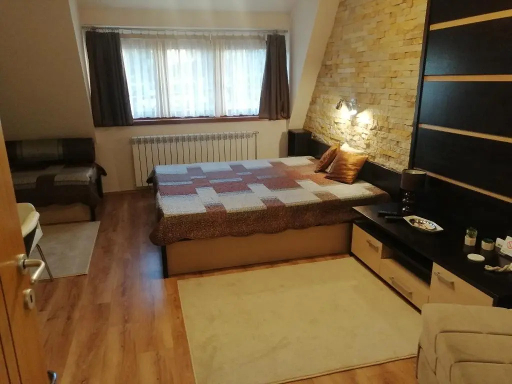 Apartman 115 Zoned