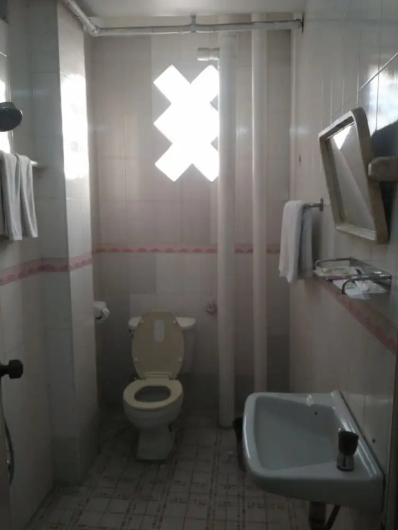 Jade Hotel Kyauk Sein