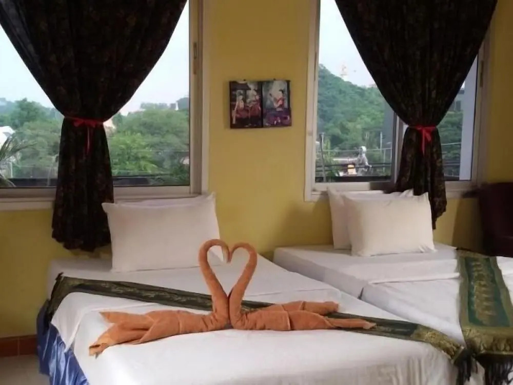 Sri Trang Hotel