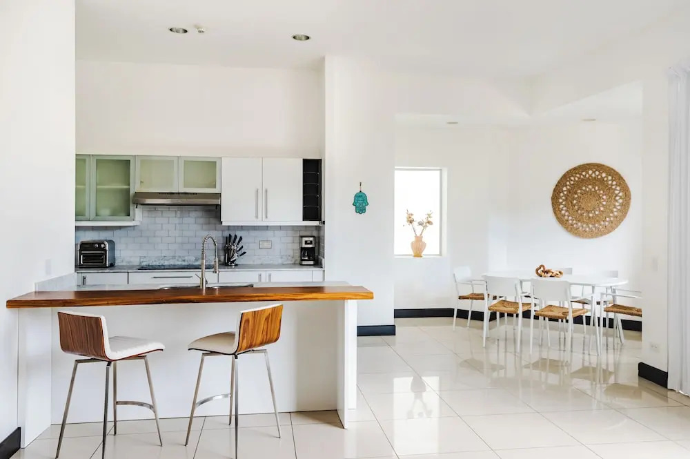 mVillas - Luxury 2Bed 2Bath Condo w Pool