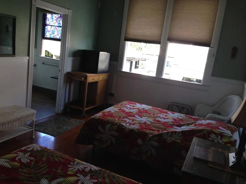 Howzit Hostels Hawaii