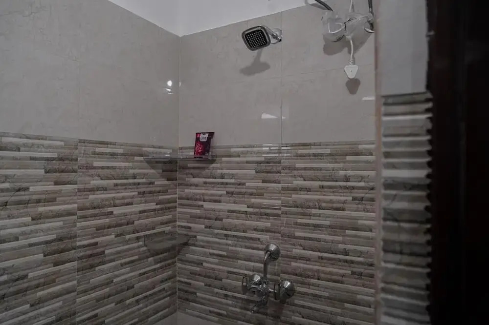 Karthikeya Guest Inn