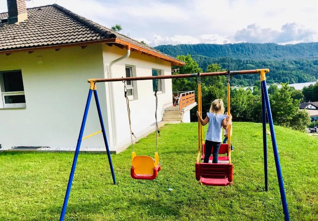 Große Ferienwohnung mit Seeblick nahe Wörthersee Ideal für Familien & Gruppen