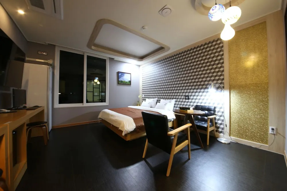 Legend Motel