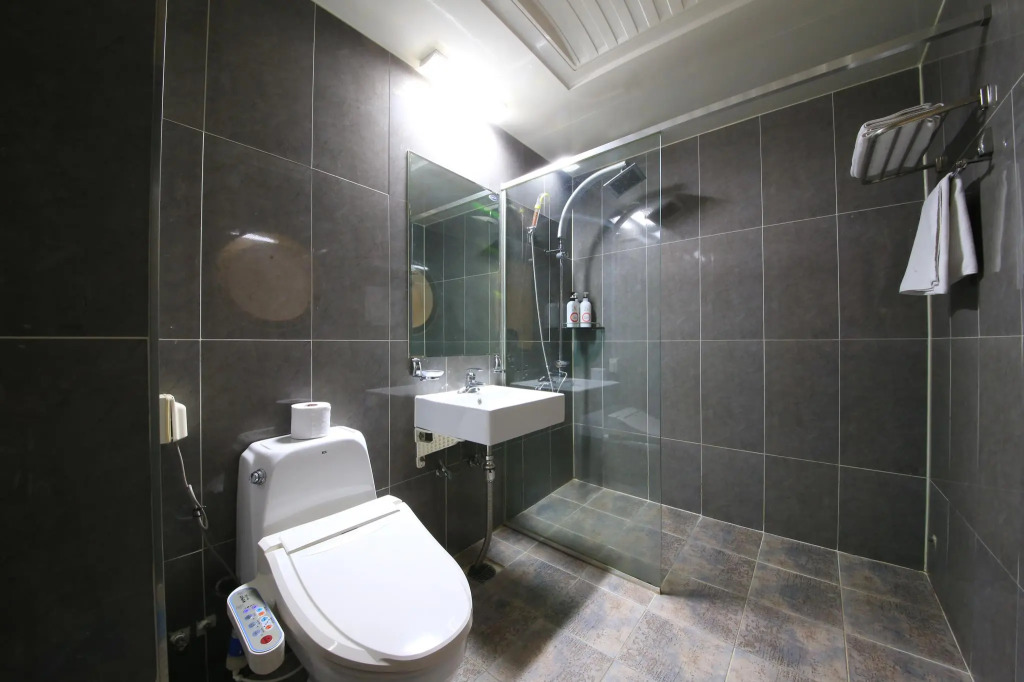 Hotel M Story