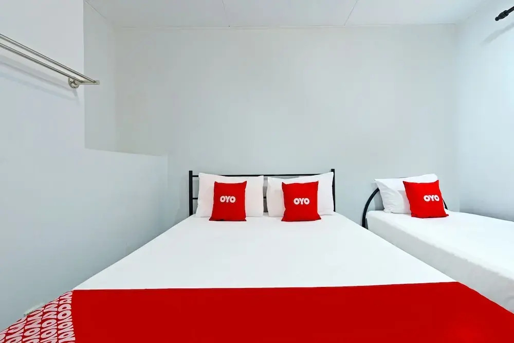 OYO 90493 JL Homestay
