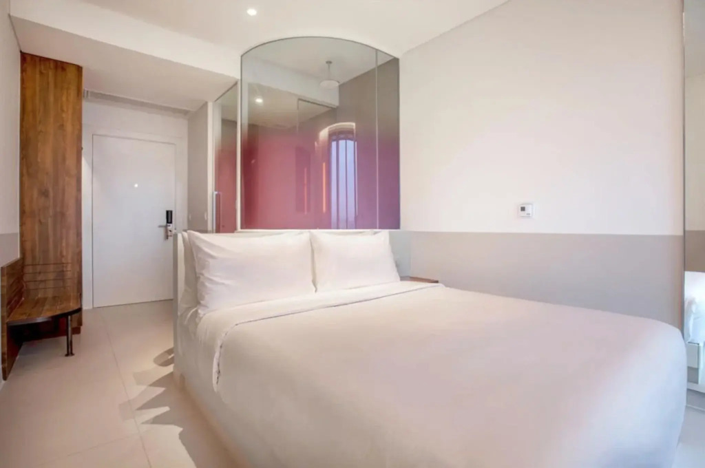 Wink Saigon Centre, Unscripted by Hyatt - 24 Hours stay