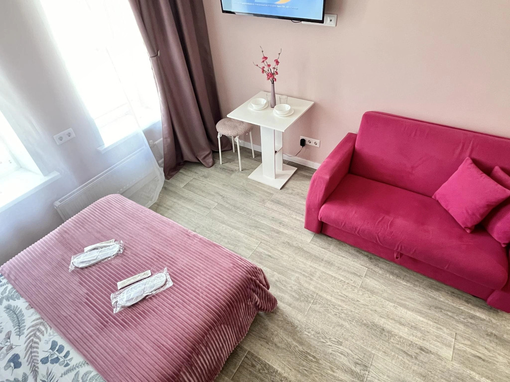 Romlex Apartments (Ромлекс) на улице Чаркова 28