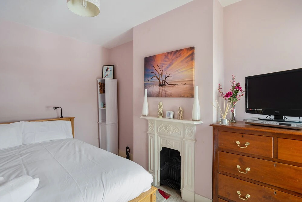 NEW Spacious 2BD House With Garden Gillingham Kent