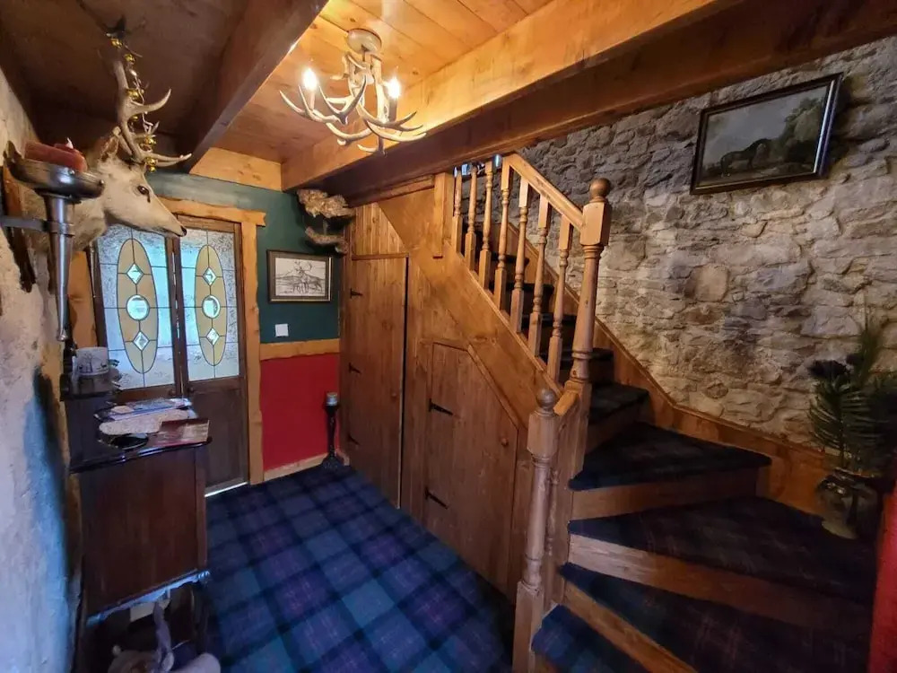 Traditional 2-bed Cottage in Dalry