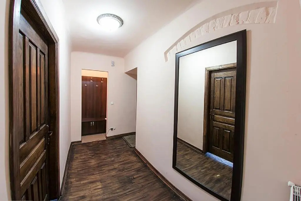 Apartamenti po vul. Vіrmens'ka 12/5