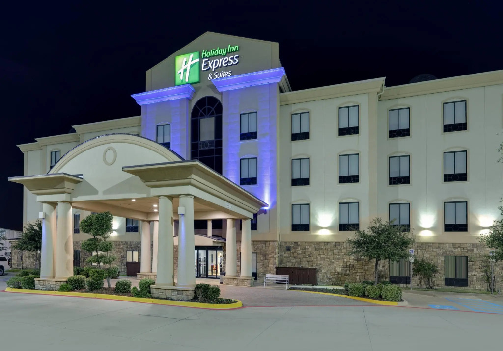 Holiday Inn Express & Suites - Denton North by IHG