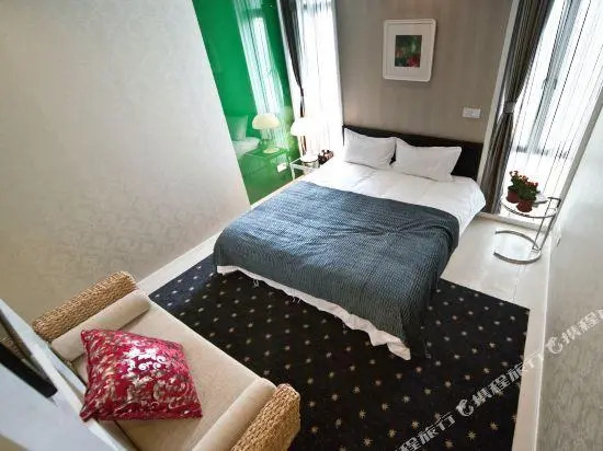 Nantong White-collar INN