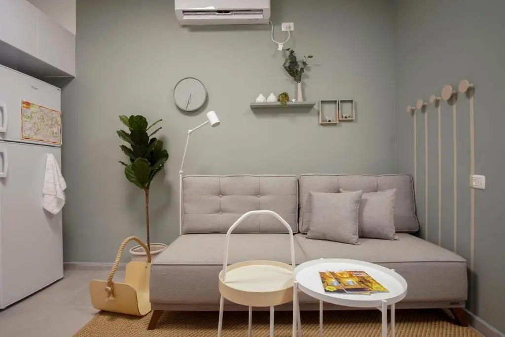 Jerusalem market apartment