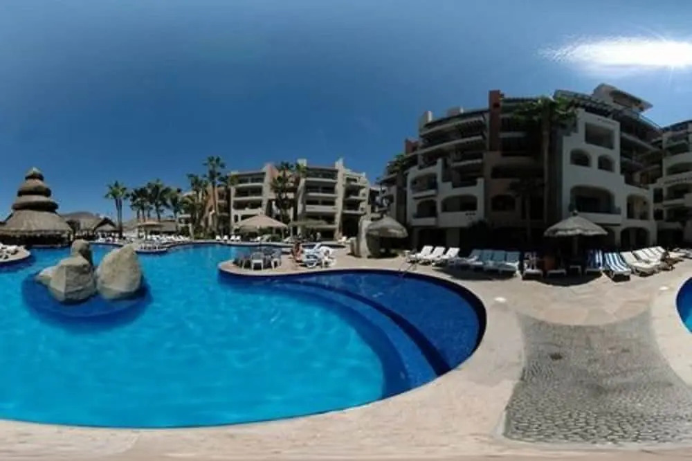 Special Offer, Unbeatable Location - 2BR Suite