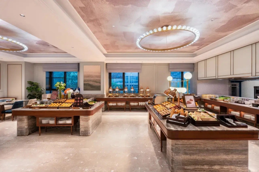 Отель Beijing Chaoyang Panjiayuan Mercure