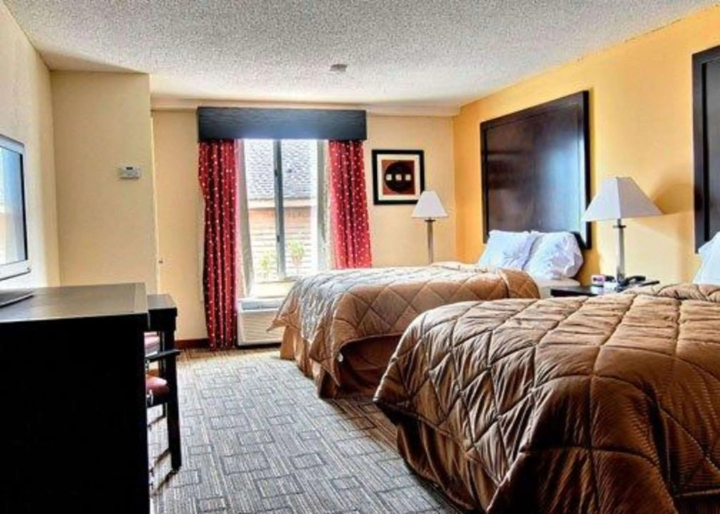 Quality Inn & Suites Greenville - Haywood Mall