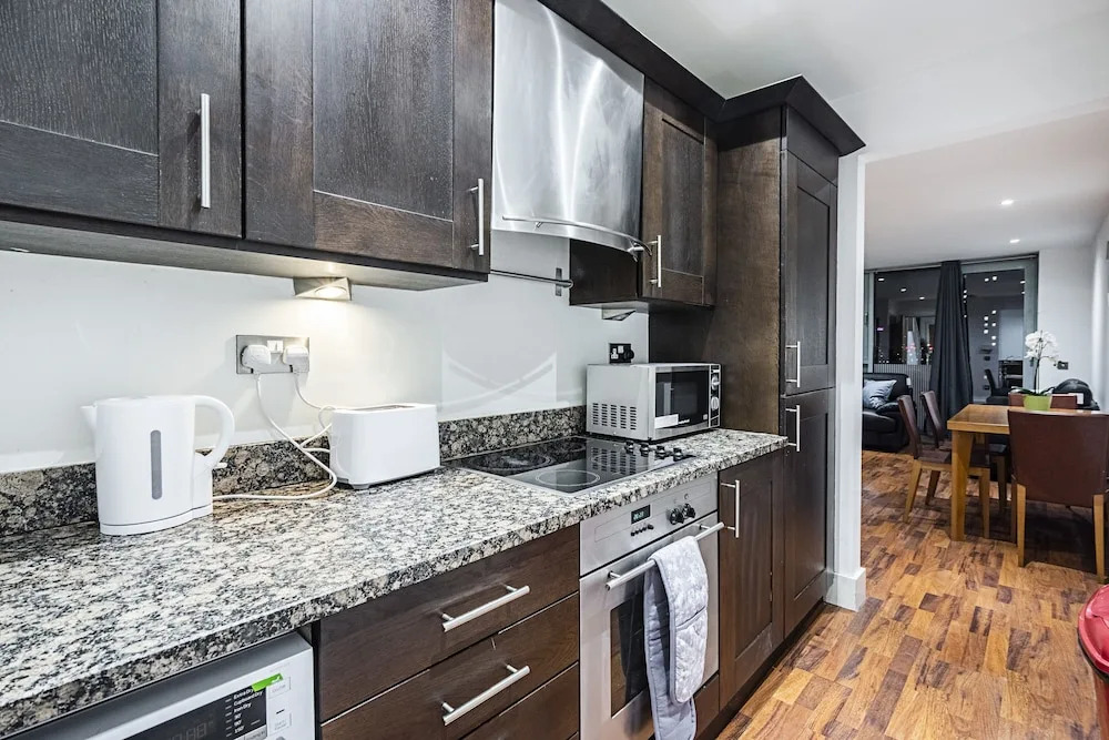 2 Bed Apartment Near Bow Road Station
