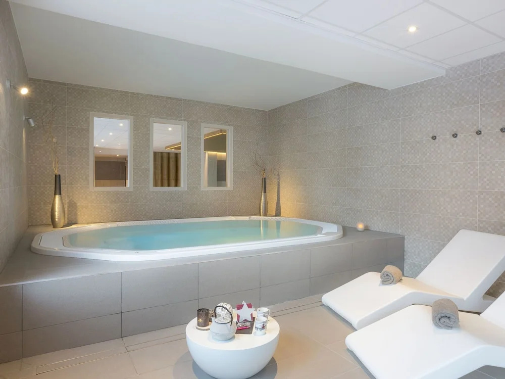 Apartment in Beaufort With Spa & Mountain Views