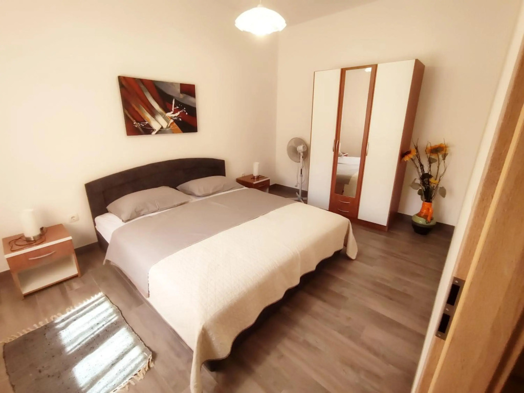 Apartments Azalea - 10 Min Walk to Beach & Umag Old Town