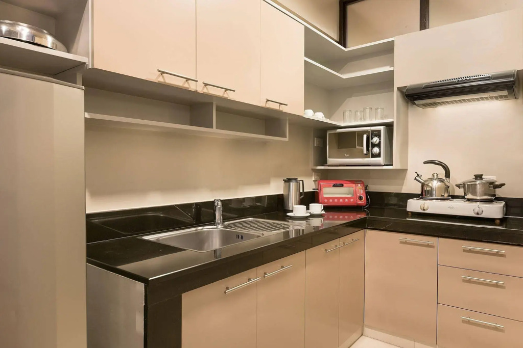 Tropicana Suites