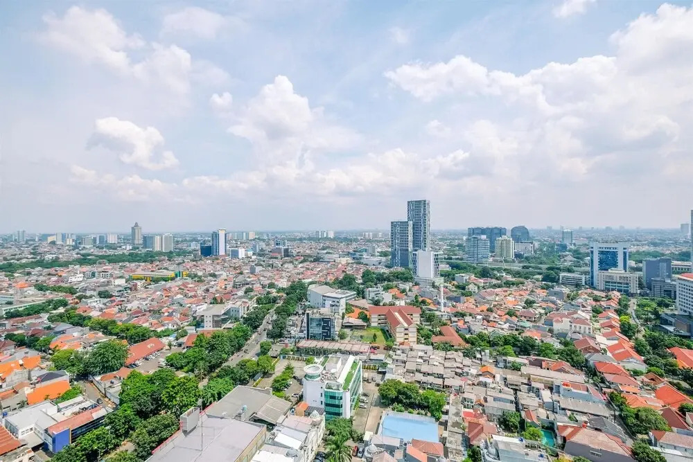 Elegant 3BR + 1 Apartment with Private Lift & 80 mbps internet at The Lavande Residence