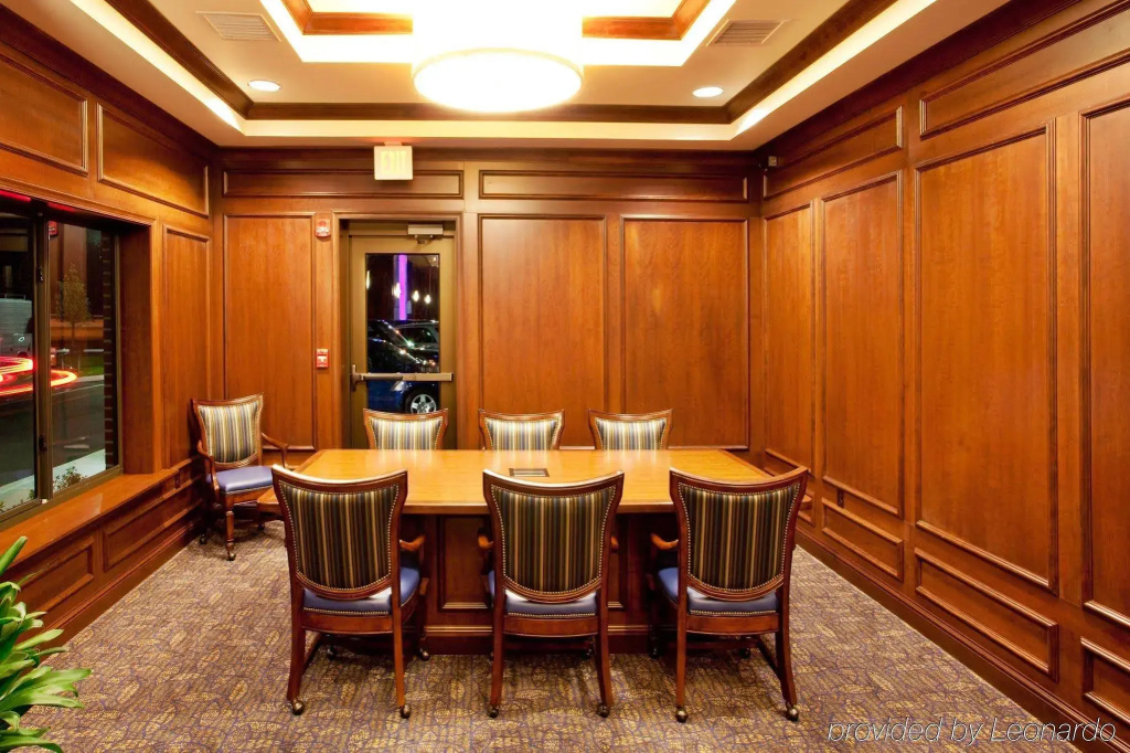 Holiday Inn Express & Suites Wilmington-Newark by IHG