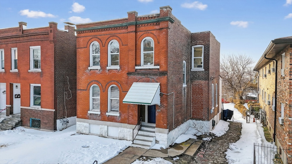 Spacious 3BR House in St. Louis