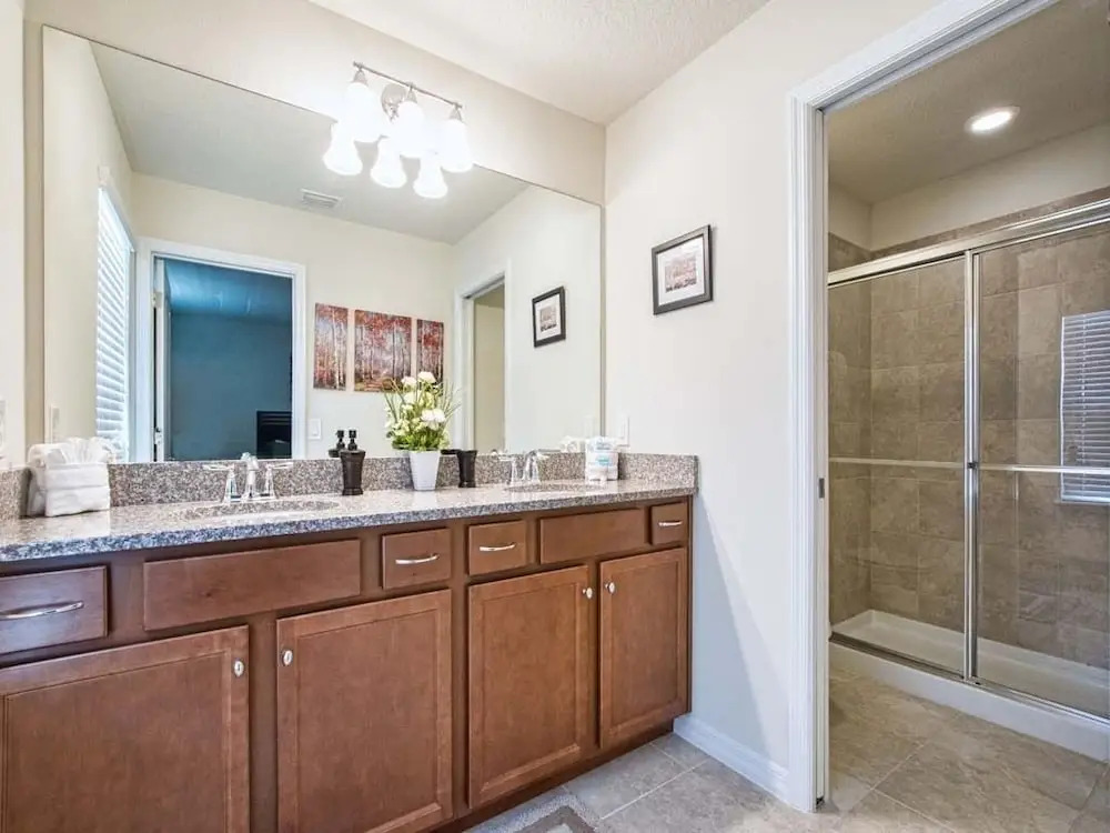 Windsor at Westside-6 Bedrooms House w/pool-3721WW Home by RedAwning