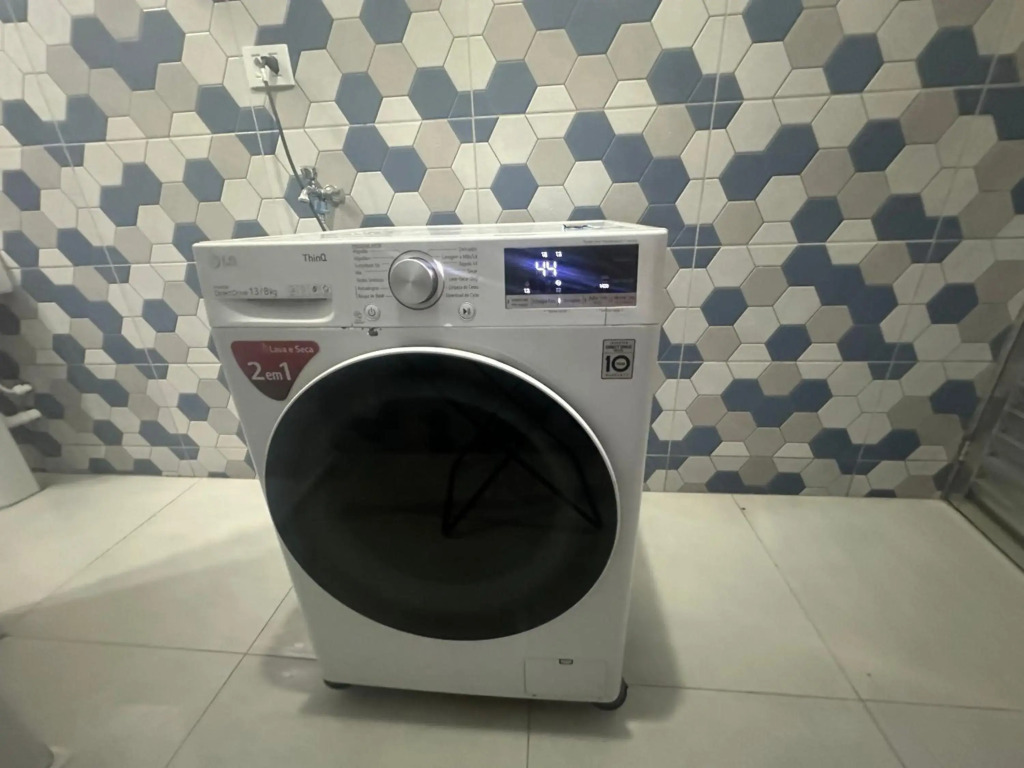 tríplex centro piscina churrasqueira e lava seca em Condomínio com 90m2