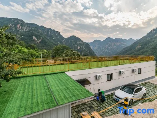 Xiangbo Bowen Travel Has A Mining Homestay At Home