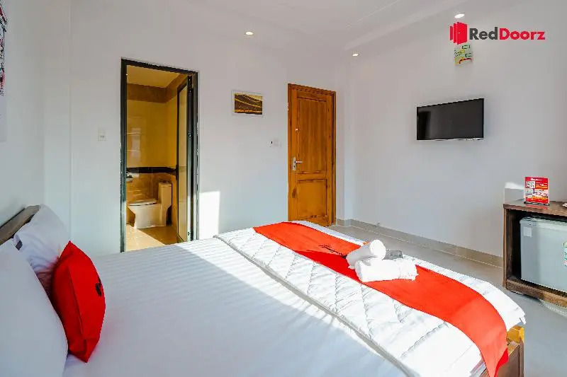 RedDoorz near Vincom Go Vap 2