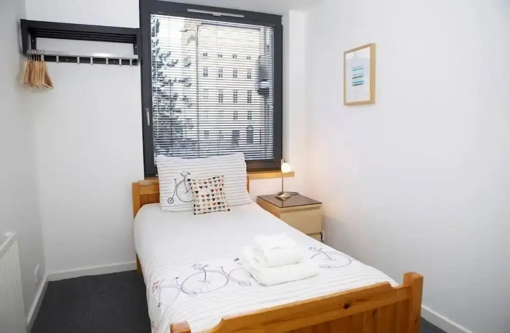 JOIVY Inviting Flat in Canonmills