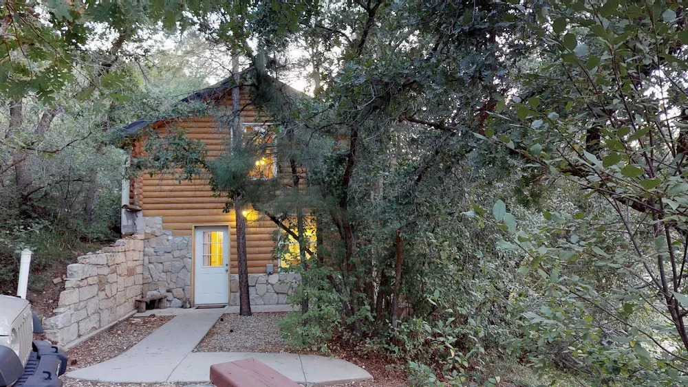 The Cabin at Lydias Canyon