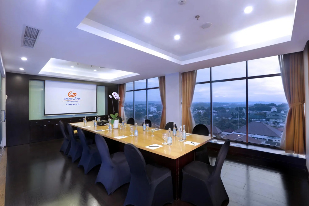 Grand Candi Hotel