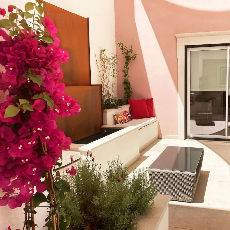 Cardeal Suites & Apartments