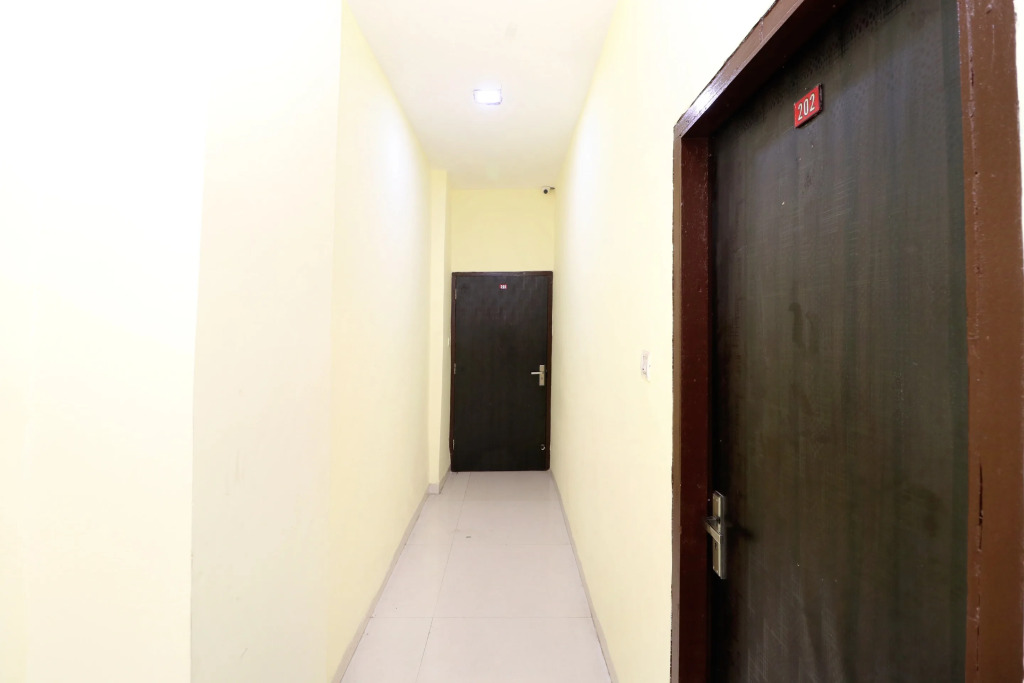 Hotel O Gian Residency
