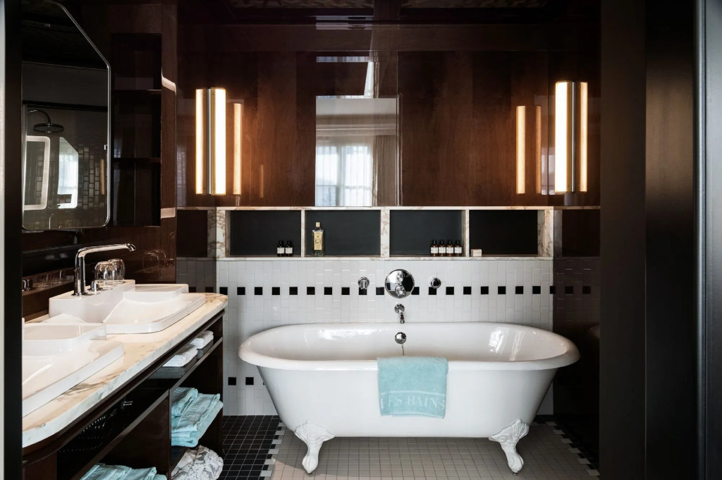 Hotel Les Bains Paris