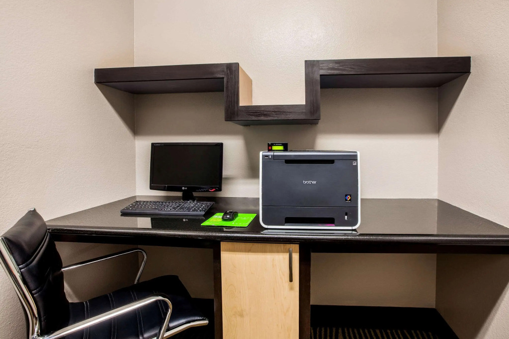 La Quinta Inn & Suites by Wyndham Pasadena
