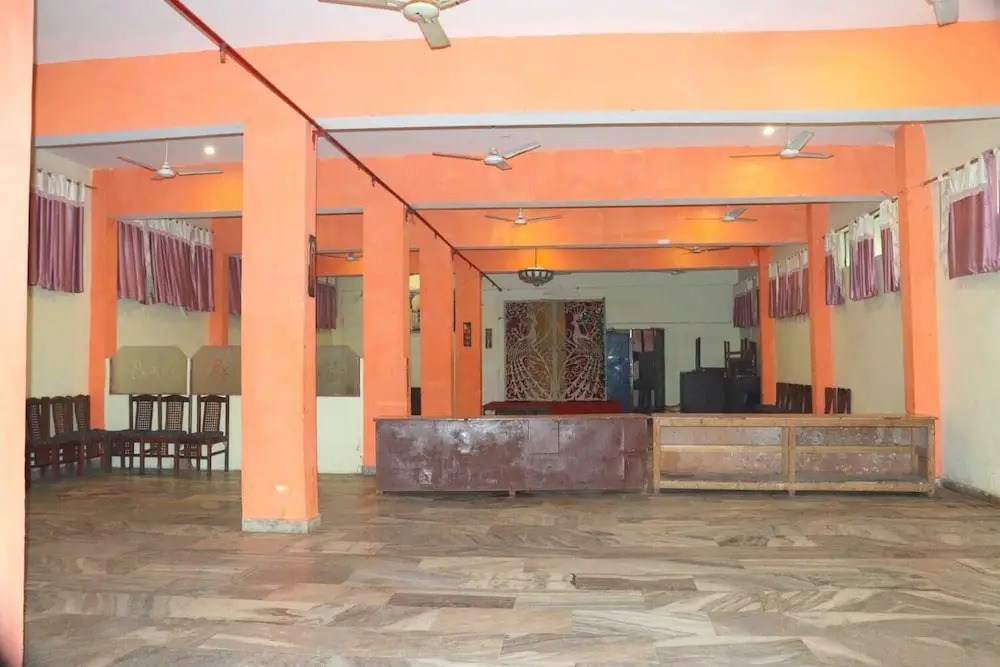 Hotel Ambika Palace