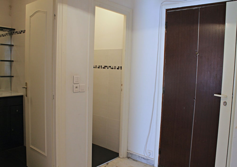 Central 1 Bedroom in Luxurious Residence